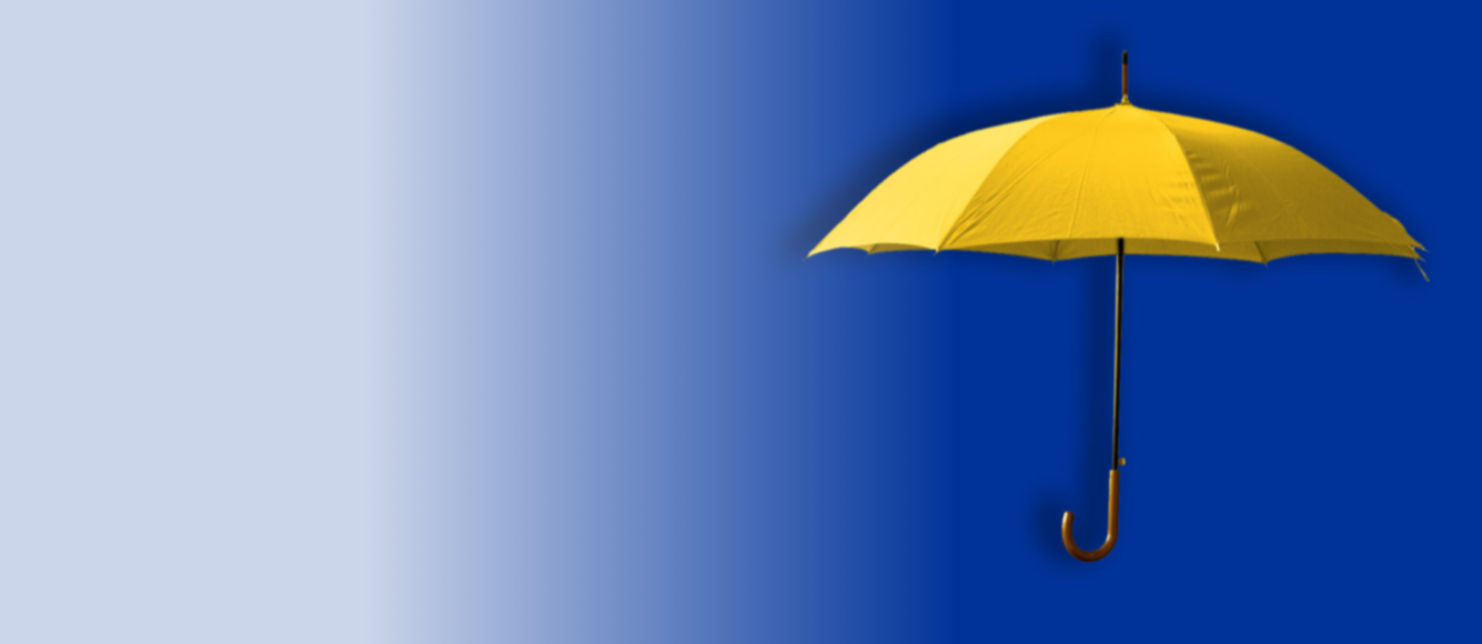 Un ombrello giallo su uno sfondo blu