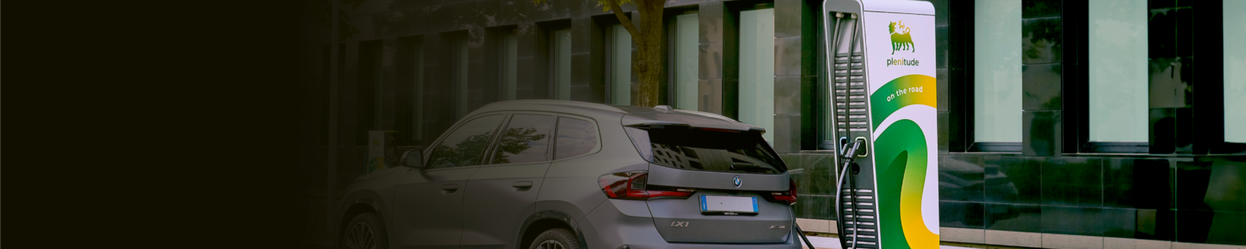 Immagine di un'auto che si ricarica