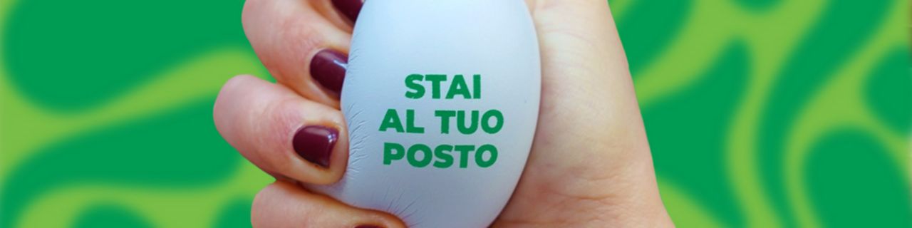 Ball with the text "Stai al tuo posto" on it