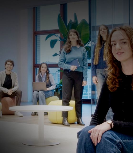 ragazza e ragazzo del Graduate Program