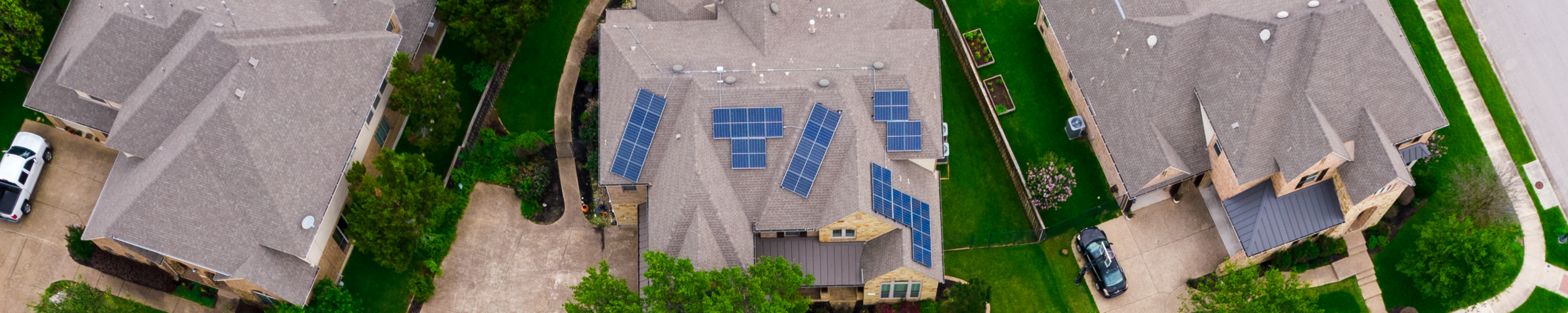 Placas solares en tejados de viviendas