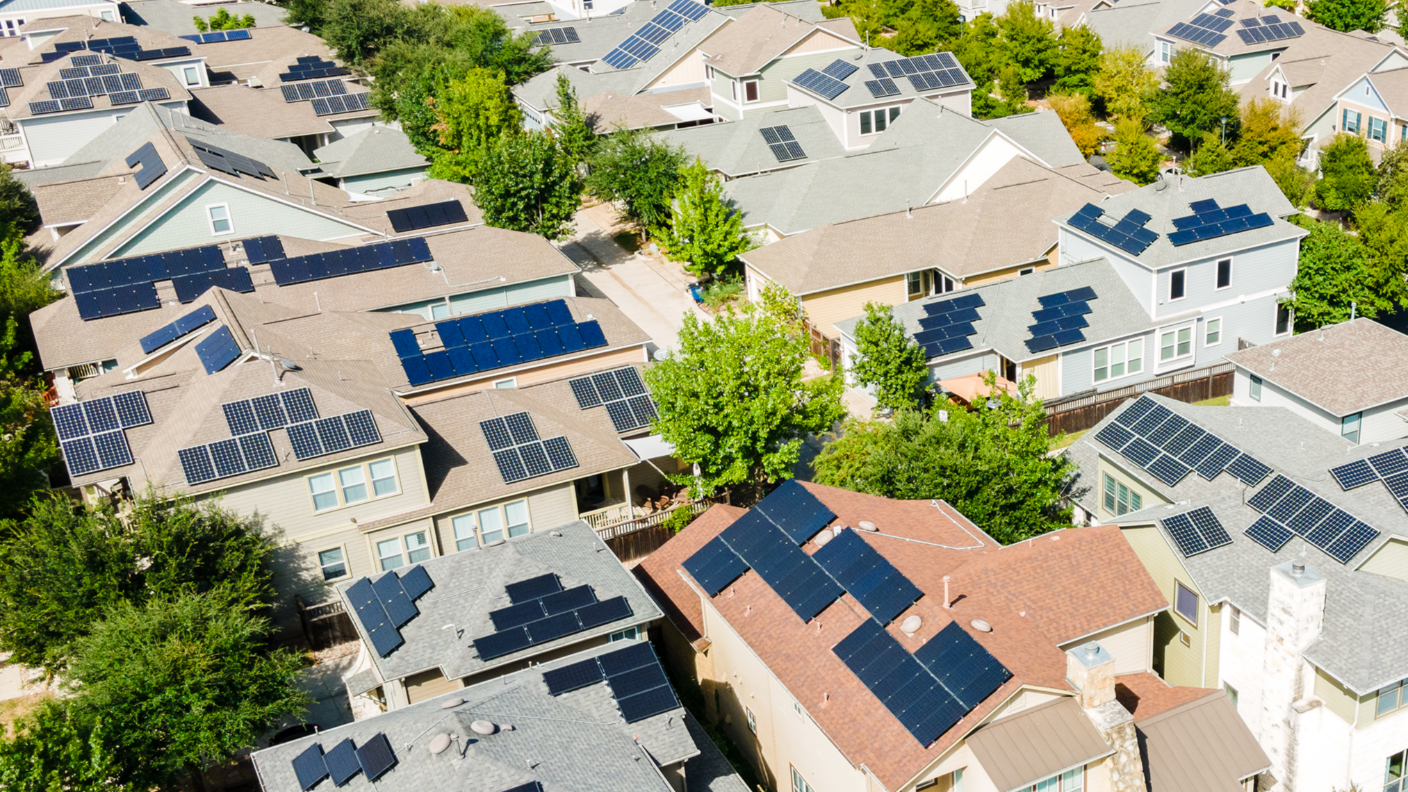 Placas solares en tejados de viviendas