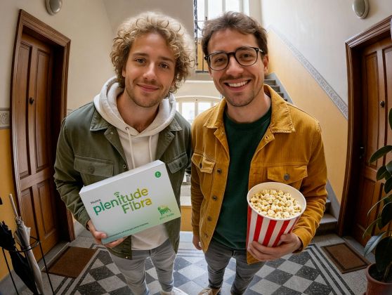 Persone davanti alla porta