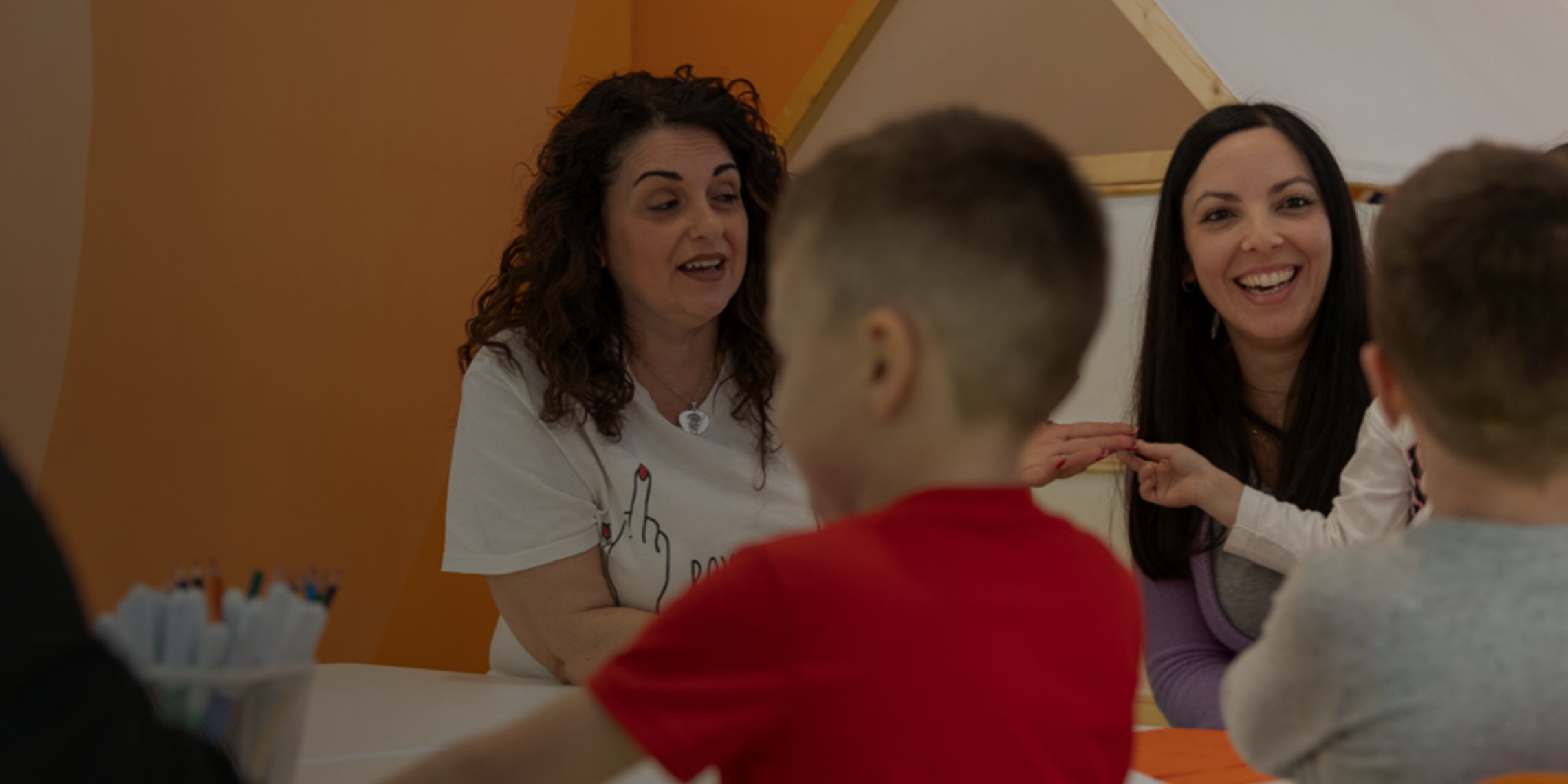 Pessoas a rir juntas