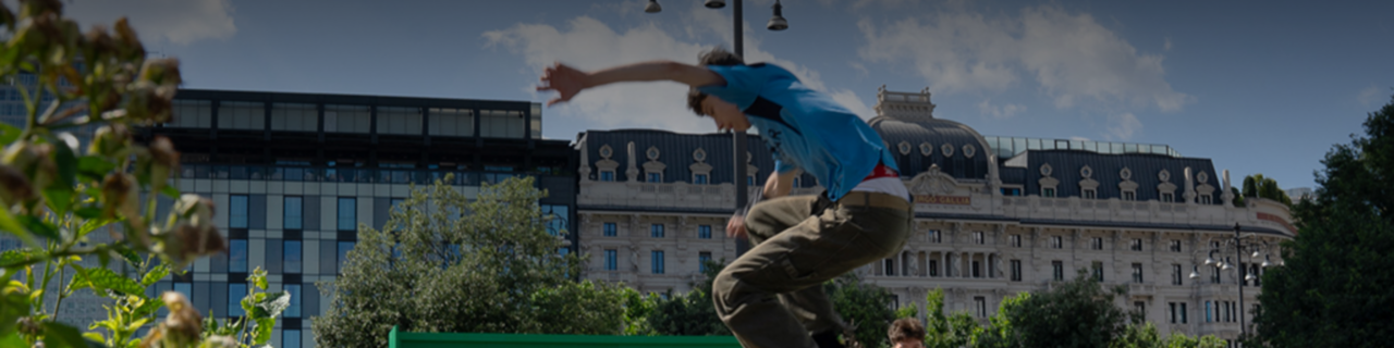 Ragazzo sullo skate