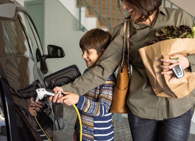 Plenitude, énergie, écologie, installer une borne de recharge chez soi